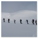 Skitourengruppe auf der Einsteigerskitour